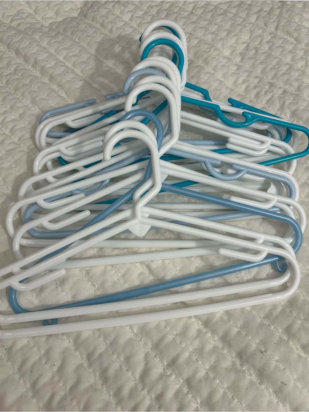 Set of 20 Plastic Clothing Hangers - White, Light Blue, Teal